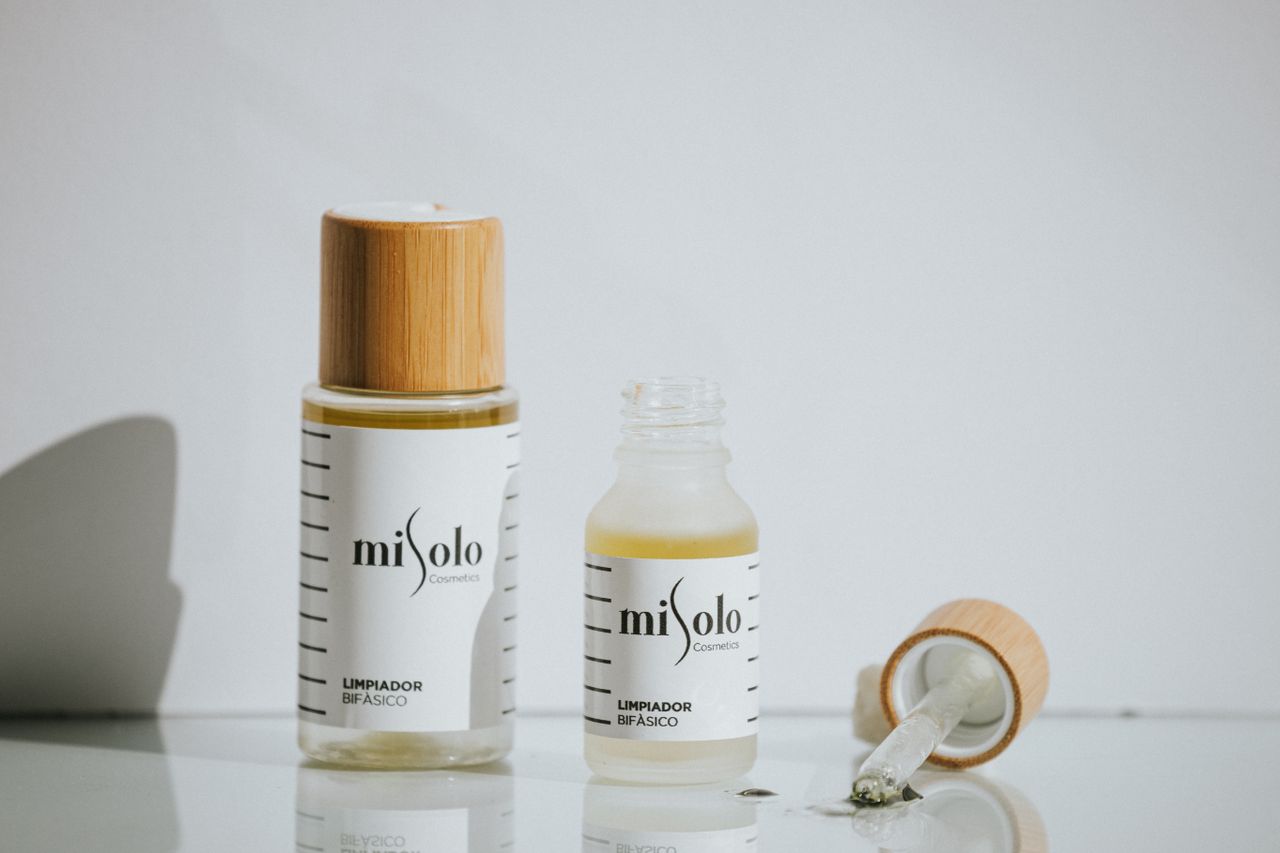 services-02 Elegant minimalist photo of Misolo skincare products on a white background.